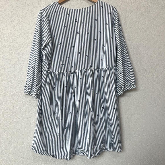 Madewell Baby Doll Dress Striped Floral Blue and White size Large - Picture 11 of 12